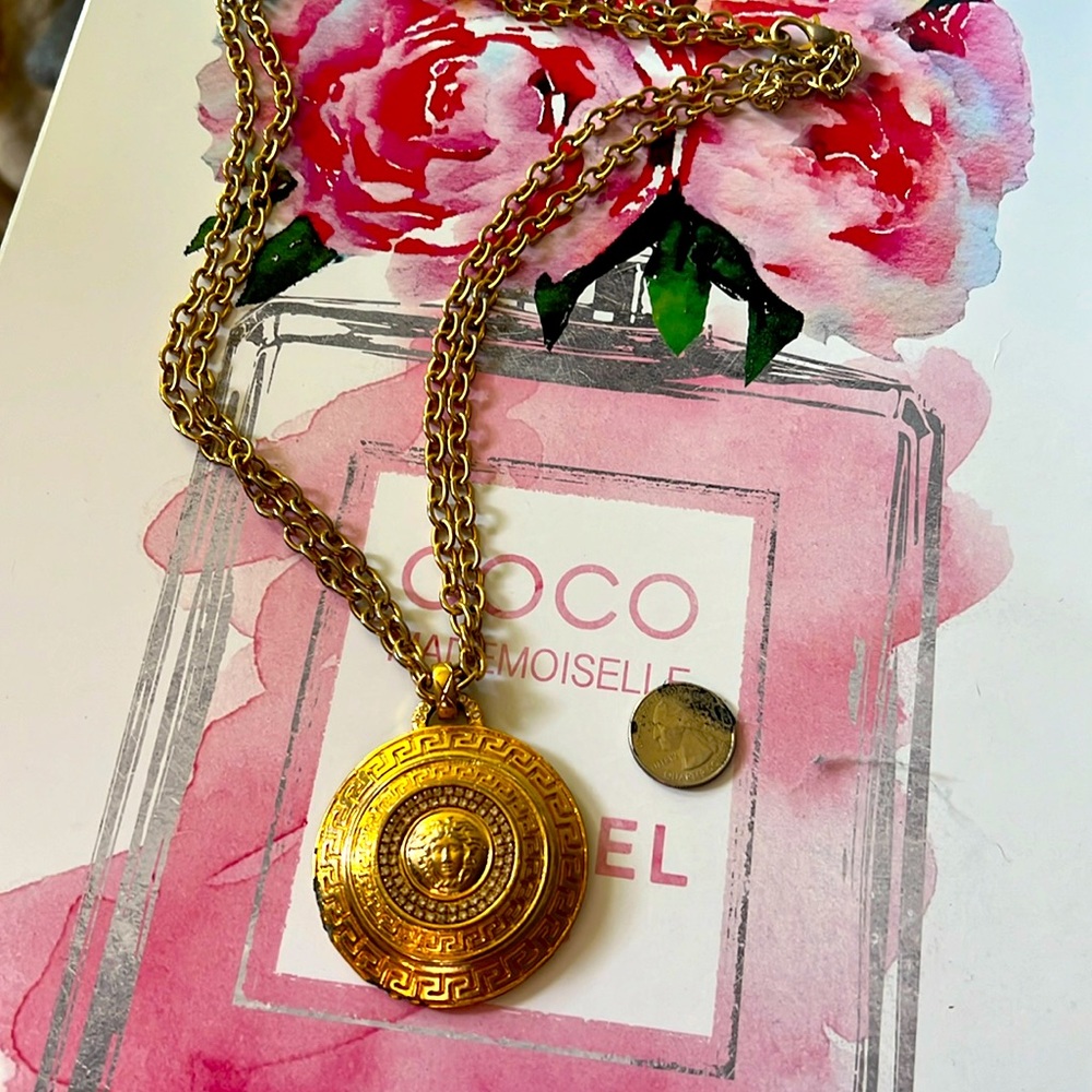 Large gold Versace Medusa pendant Necklace. Double chain.